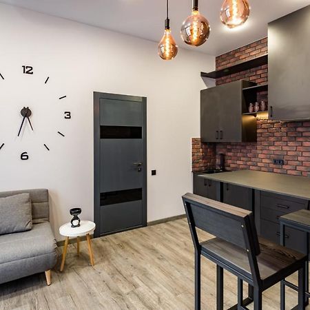 Stylish Apartment In The Center リヴィウ エクステリア 写真