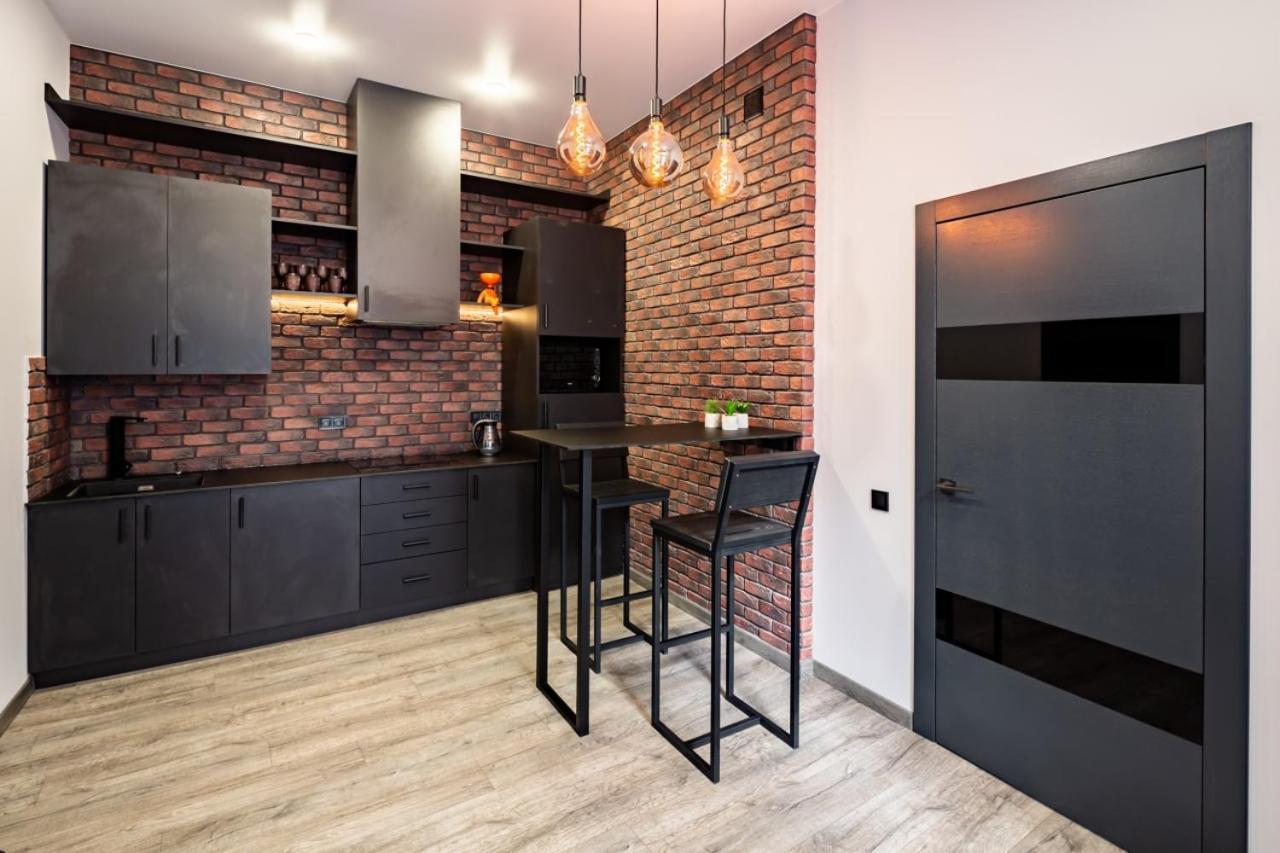 Stylish Apartment In The Center リヴィウ エクステリア 写真