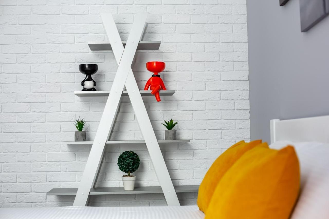 Stylish Apartment In The Center リヴィウ エクステリア 写真