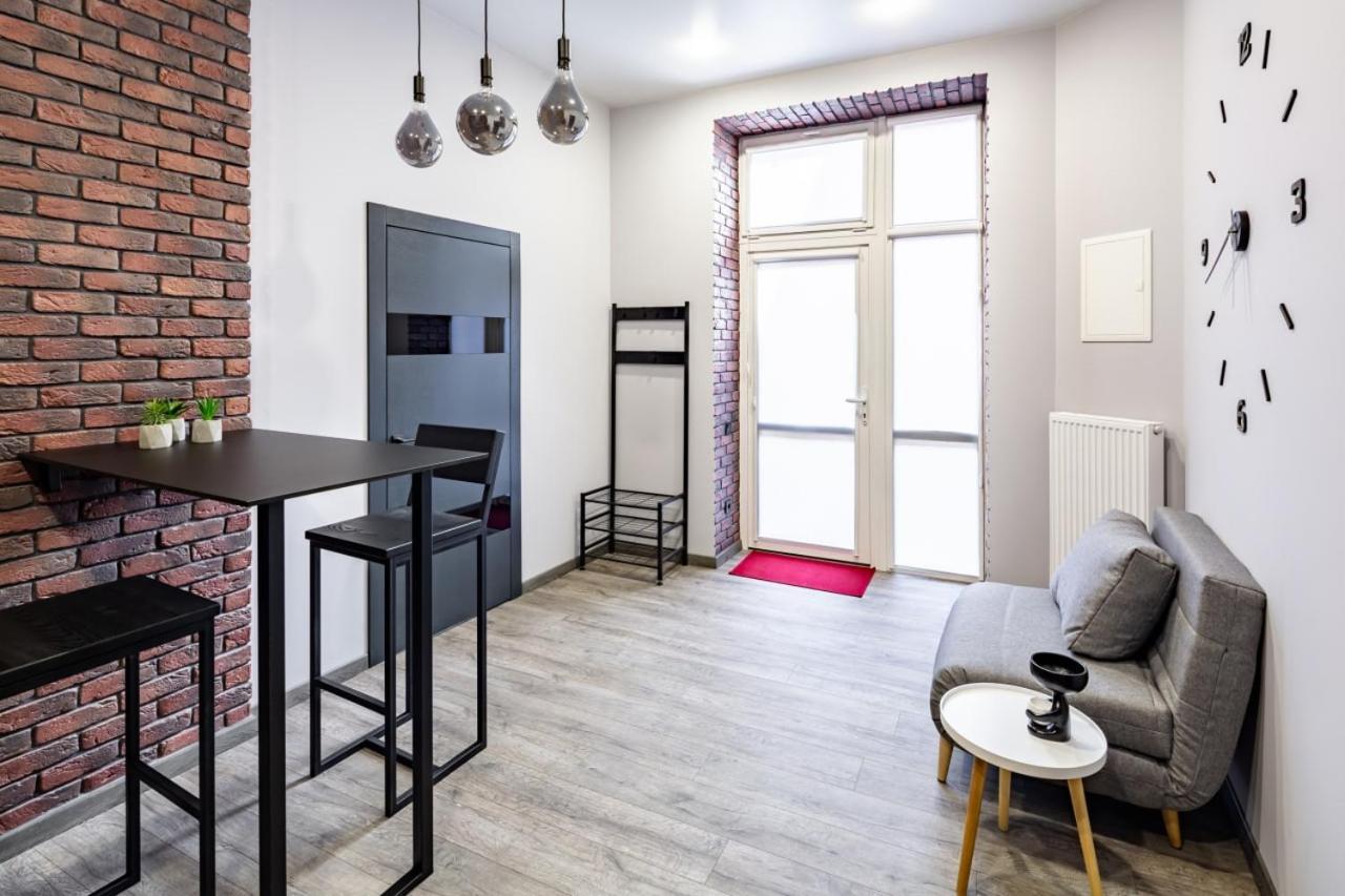 Stylish Apartment In The Center リヴィウ エクステリア 写真
