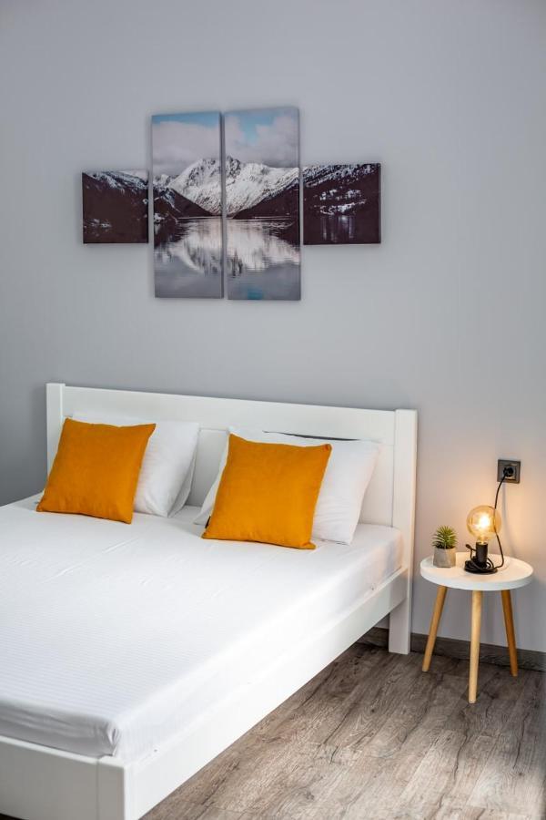 Stylish Apartment In The Center リヴィウ エクステリア 写真